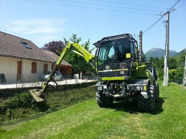 Fauchage en cours de chantier