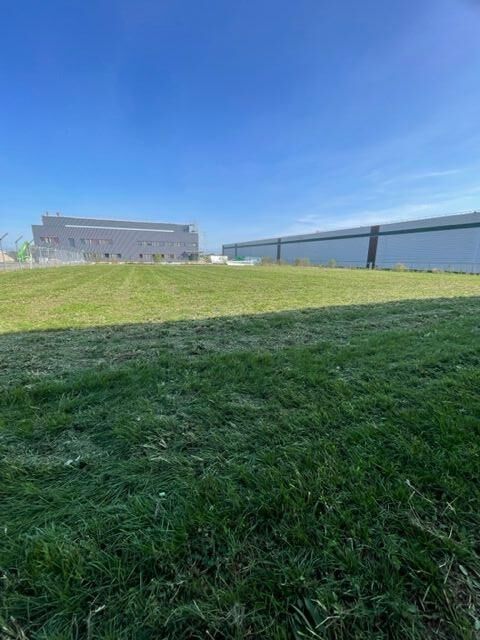 Tonte d'automne &agrave; l'&Eacute;cole Nationale de l'Aviation Civile