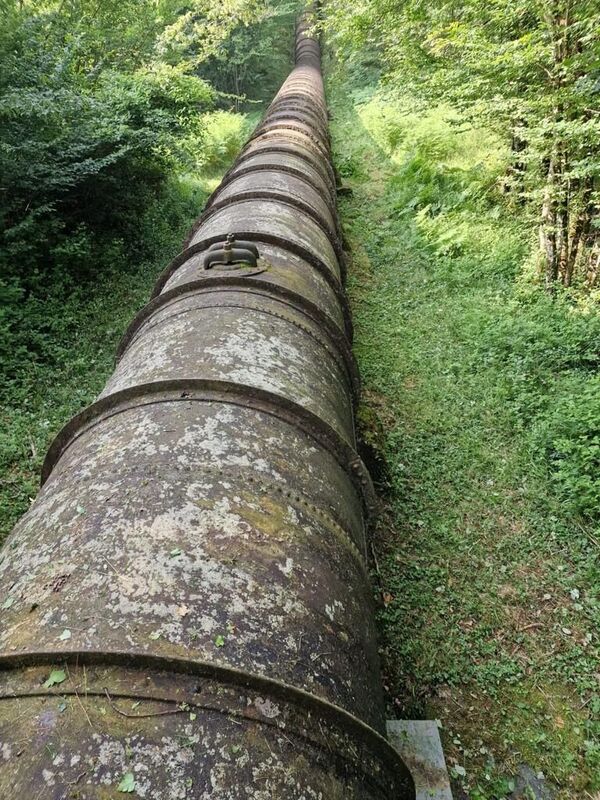 D&eacute;broussaillage autour d'une conduite forc&eacute;e pour EDF