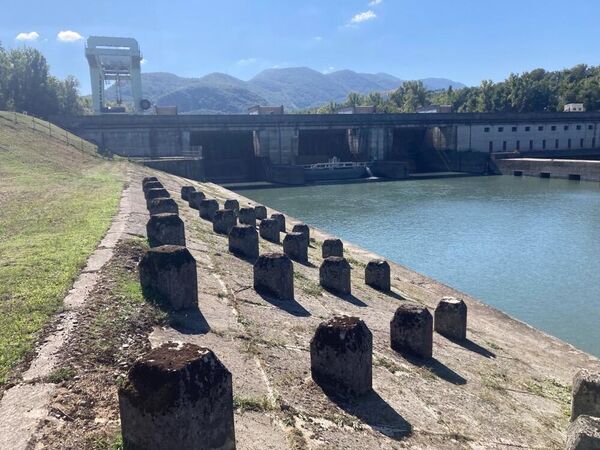 Chantier d'entretien de barrage &agrave; Saint Hilaire pour EDF