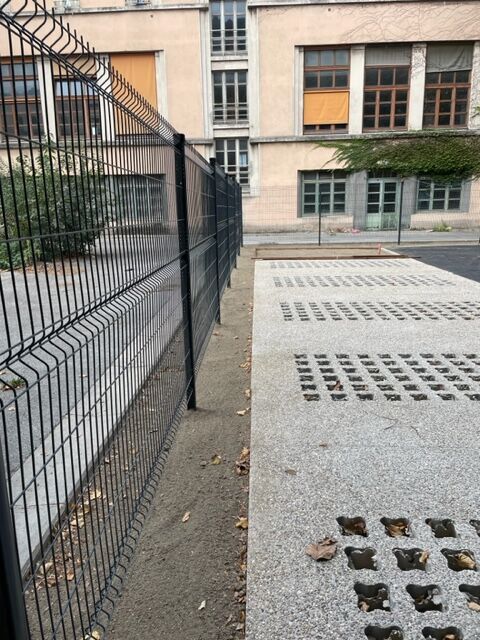 Cr&eacute;ation d'un parking devant l'ancienne &eacute;cole Jean Mac&eacute; Grenoble