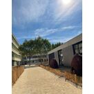 Rev&ecirc;tement de sol drainant et plantations paysag&egrave;res