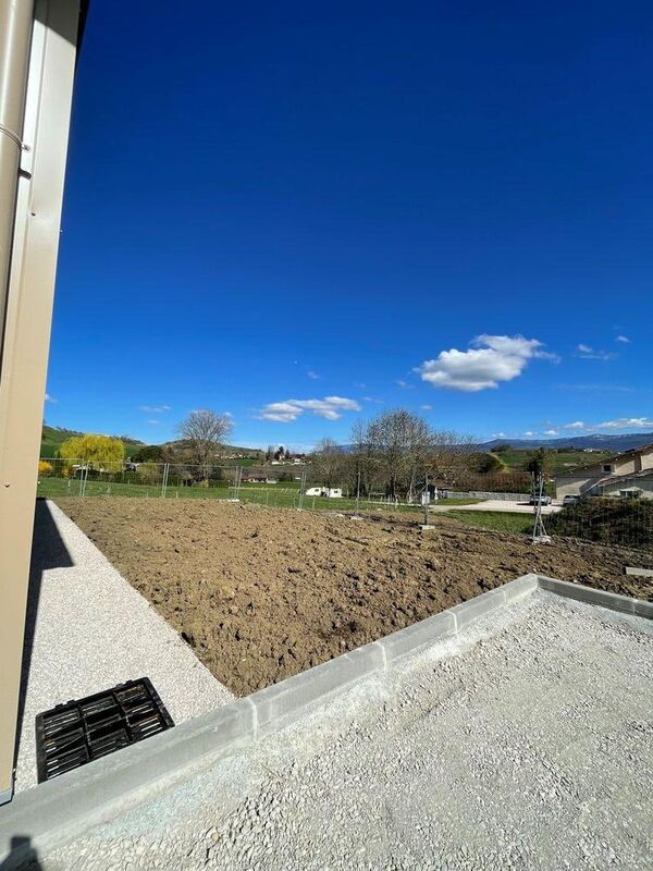 Travaux de terrassement sur le chantier SDIS &agrave; Chevri&egrave;res